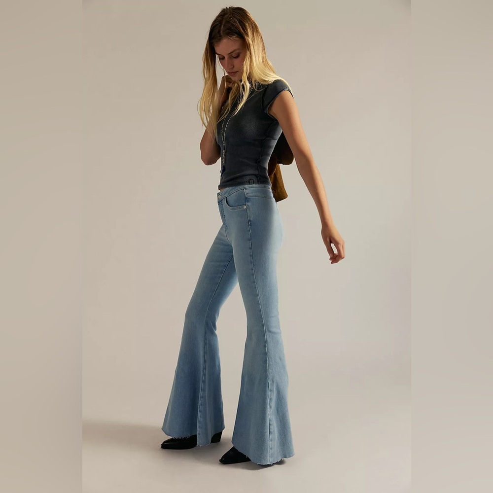 NWT Free People We The Free CRVY Super High-Rise Lace-Up Flare Jeans - Picture 2 of 5